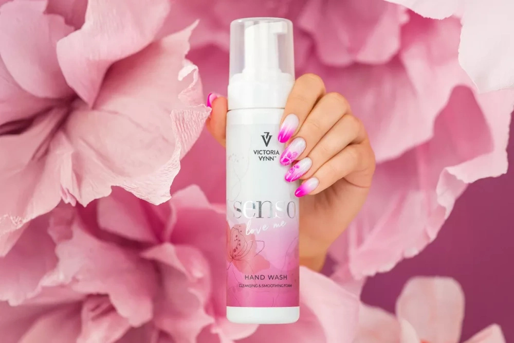 Victoria Vynn Senso Love Me Hand Wash Cleansing & Smoothing Foam Pianka Oczyszczająca Po Manicure 200 ml
