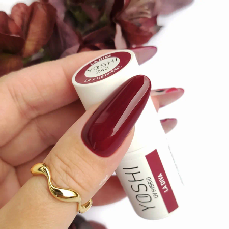 Yoshi Lakier Hybrydowy 243 La Diva UV LED 6 ml
