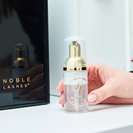 Noble Lashes Pojemnik Pianotwórczy Do Szamponu Do Rzęs 30 ml