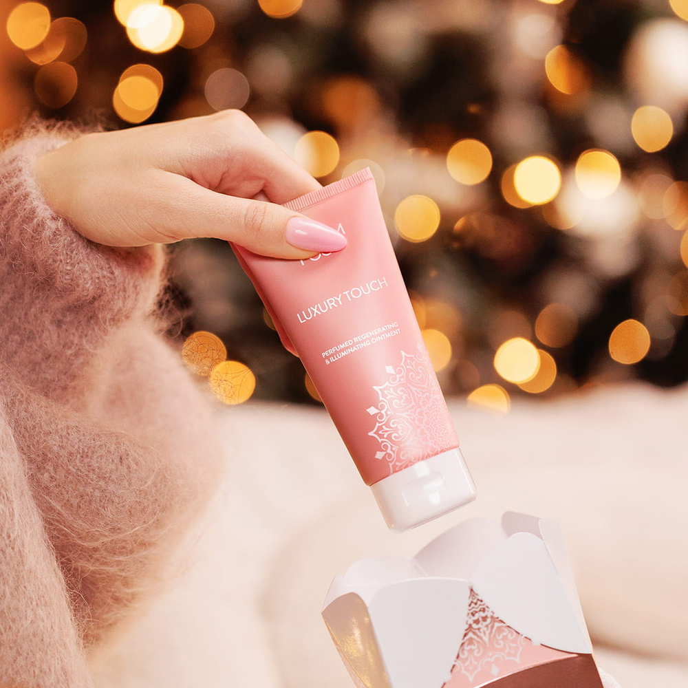 Pharm Foot Luxury Touch Perfumowana Maść Regenerująco - Rozświetlająca100 ml