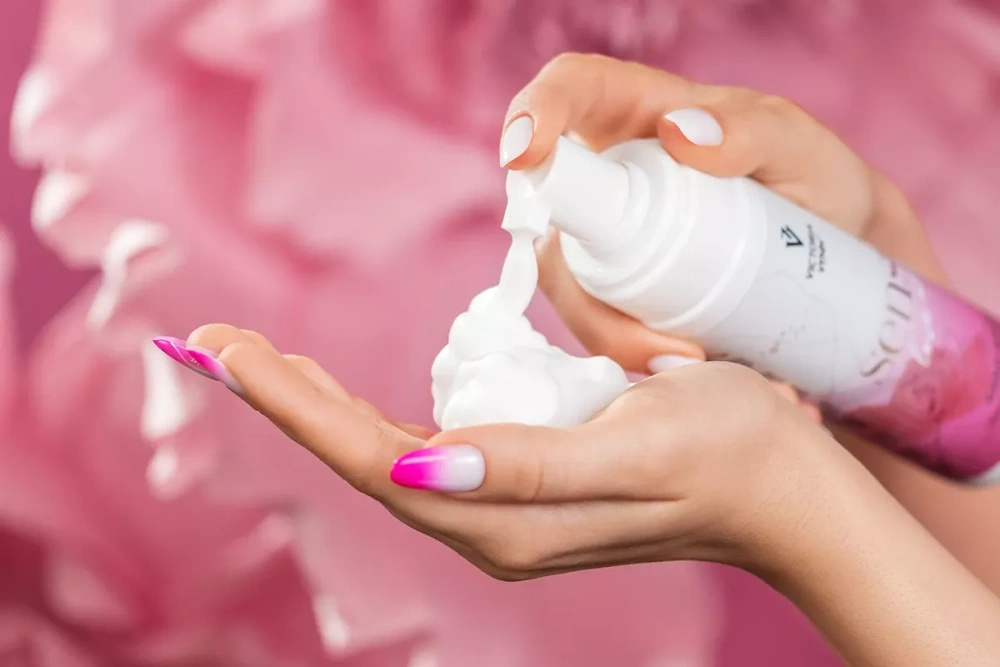 Victoria Vynn Senso Love Me Hand Wash Cleansing & Smoothing Foam Pianka Oczyszczająca Po Manicure 200 ml