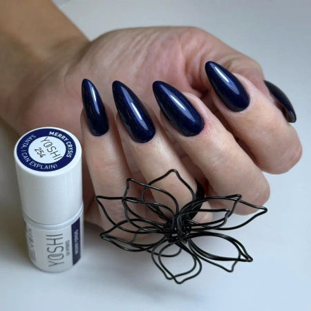 Yoshi Lakier Hybrydowy 254 Merry Crisis UV LED 6 ml