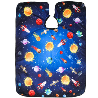 Poniks Peleryna Fryzjerska Dla Dzieci - Kosmiczna Przygoda 135 x 100 cm